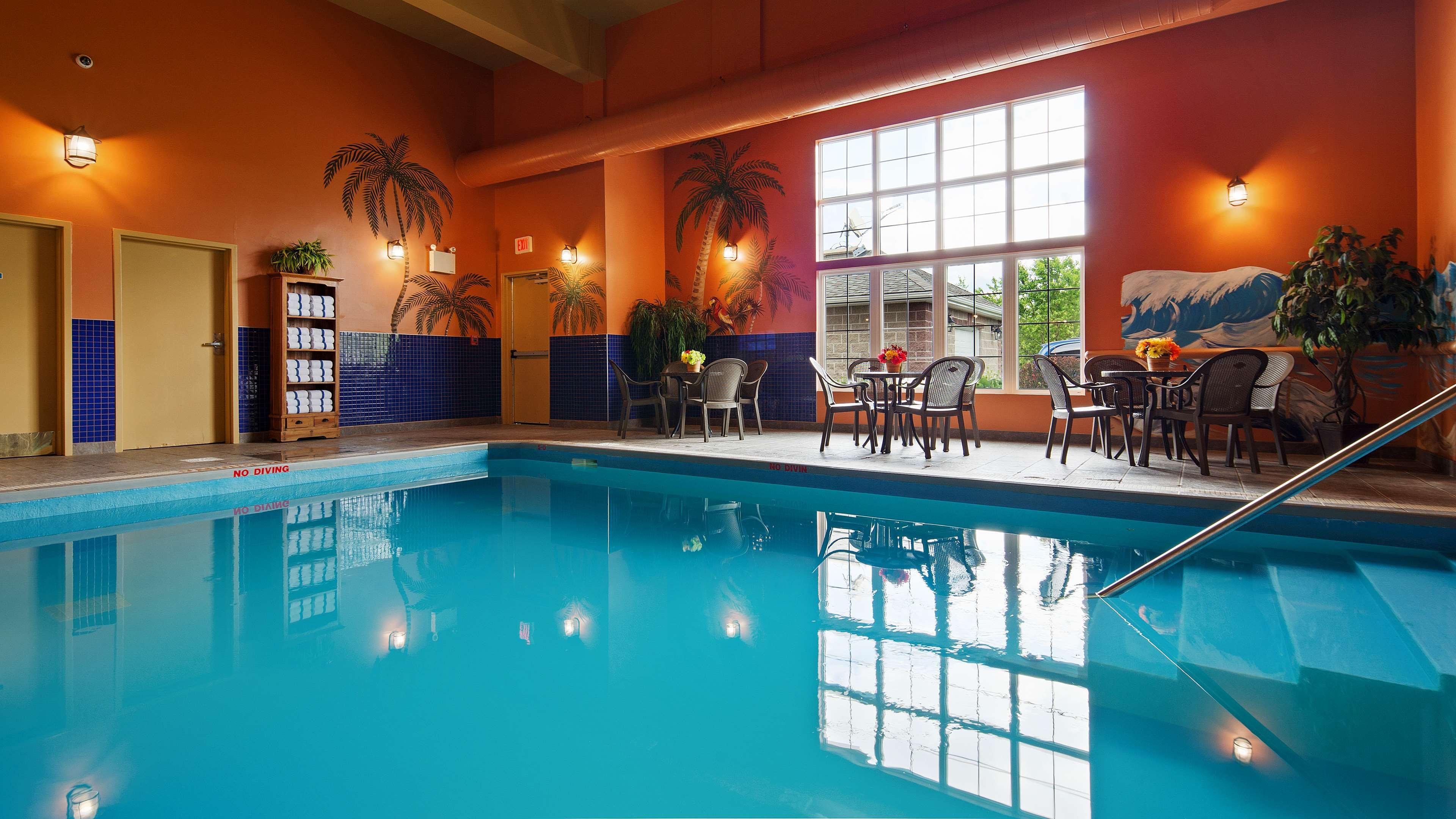 Best Western Plus Fredericton Hotel & Suites מראה חיצוני תמונה