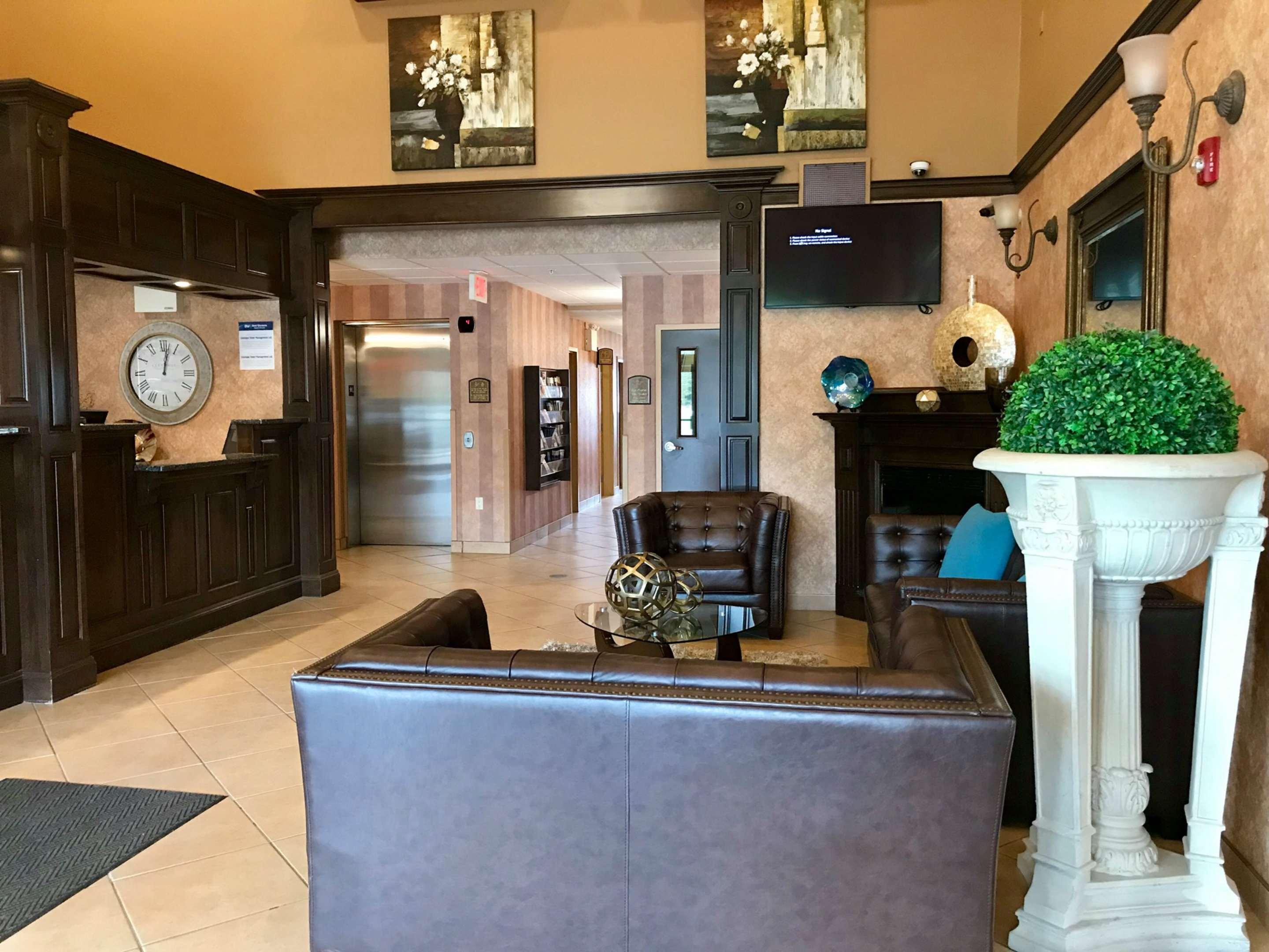 Best Western Plus Fredericton Hotel & Suites מראה חיצוני תמונה