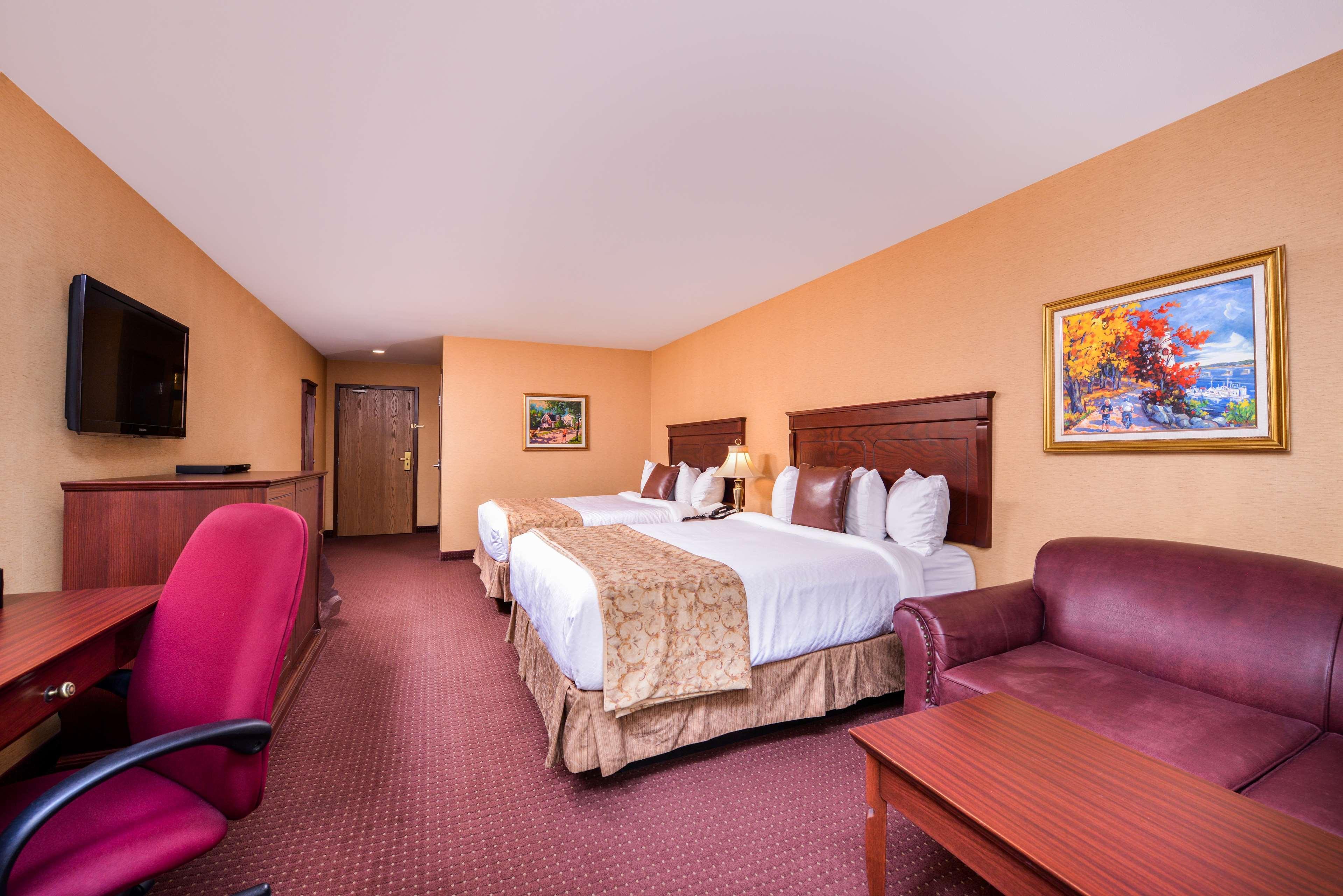 Best Western Plus Fredericton Hotel & Suites מראה חיצוני תמונה