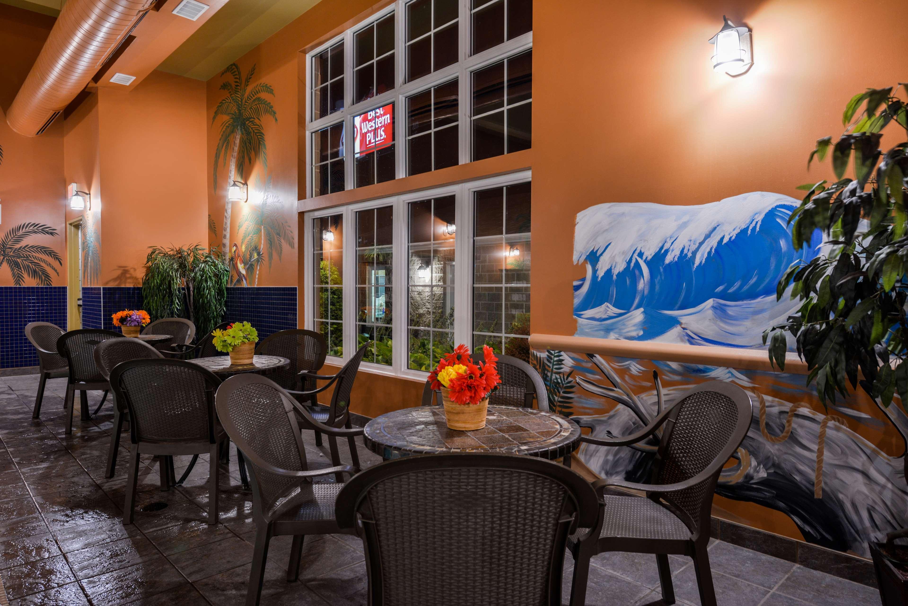 Best Western Plus Fredericton Hotel & Suites מראה חיצוני תמונה